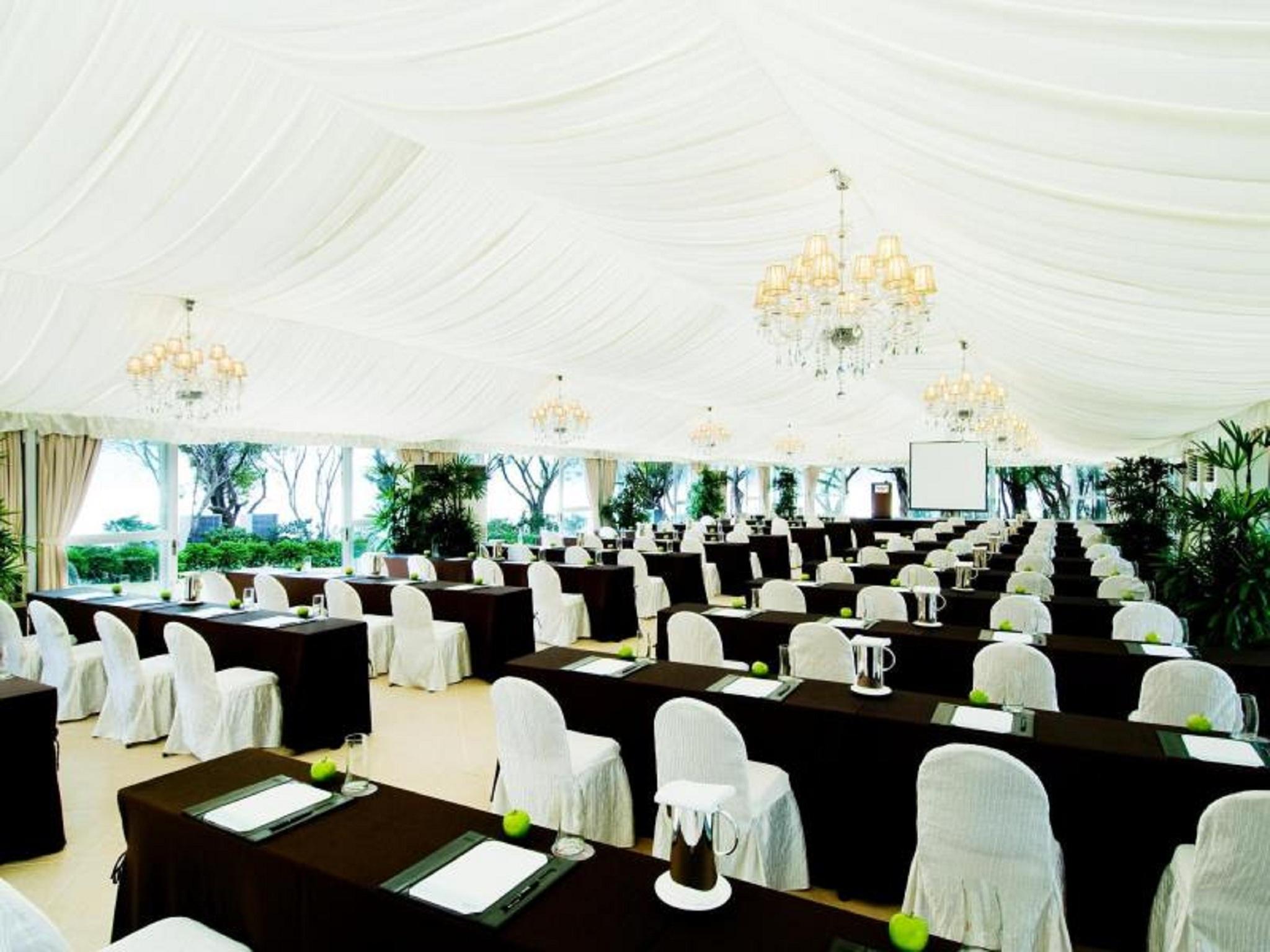 Grand Coloane Resort Macau Exterior photo The tent at the Four Seasons Hotel