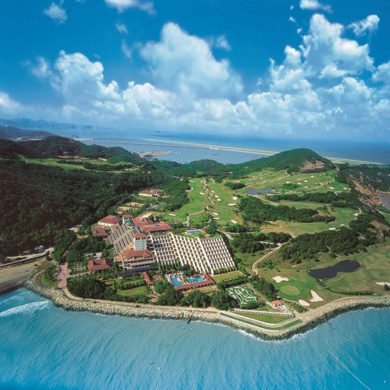 Grand Coloane Resort Macau Exterior photo Hilton Phuket Resort and Spa