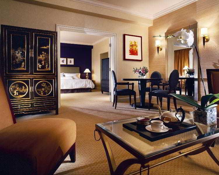 Grand Coloane Resort Macau Room photo A suite at the Mandarin Oriental, Hong Kong