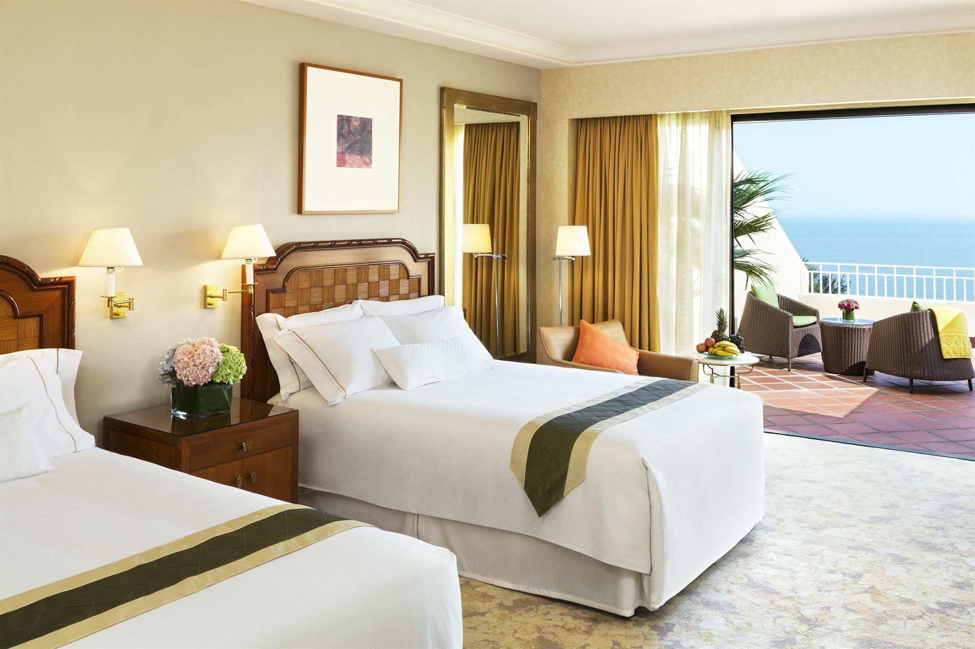 Grand Coloane Resort Macau Exterior photo A guest room at the Four Seasons Hotel